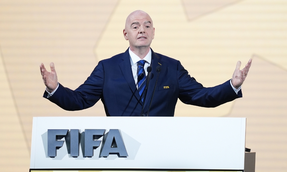 足球不仅仅 足球不仅仅